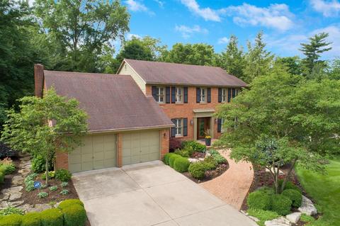 319 Delegate Dr, Columbus, OH 43235 photo 2