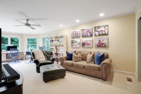 319 Delegate Dr, Columbus, OH 43235 photo 43