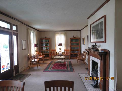 59 E 2nd St, Logan, OH 43138 photo 6