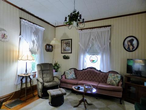 202 E 2nd St, Logan, OH 43138 photo 6