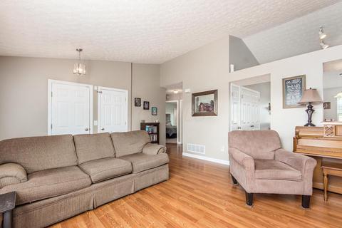 1122 Streamside Dr, Blacklick, OH 43004 photo 12