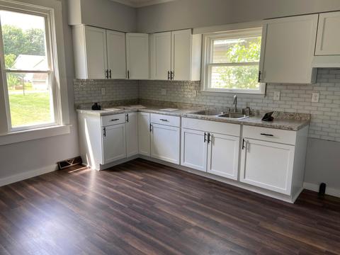 881 E Main St, Logan, OH 43138 photo 3