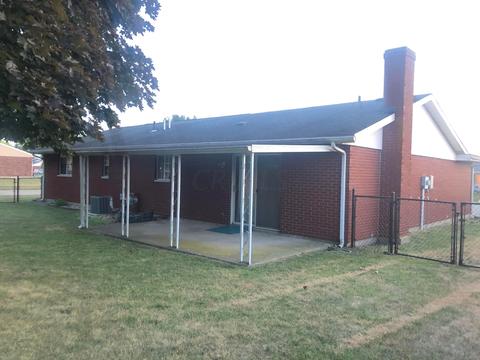 380 Cherokee Dr, Circleville, OH 43113 photo 3