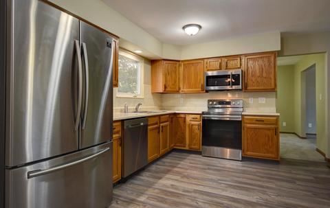 3214 Heysham Dr, Columbus, OH 43221 photo 8