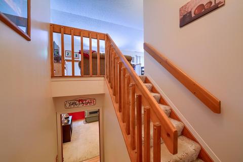1228 Eagle View Dr, Columbus, OH 43228 photo 4
