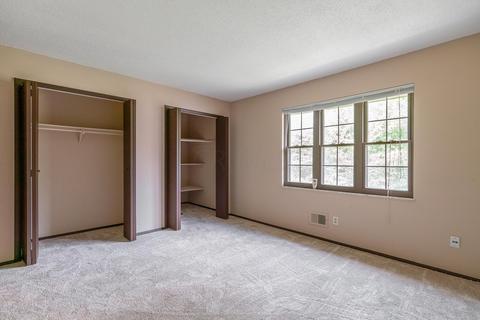 136 Stornoway Dr E, Columbus, OH 43213 photo 8