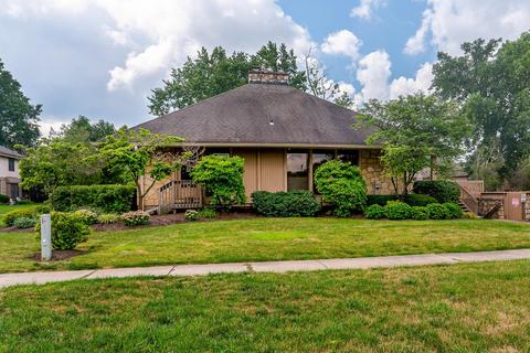 136 Stornoway Dr E, Columbus, OH 43213 photo 25