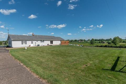 6881 Sharp Rd, Mount Vernon, OH 43050 photo 2