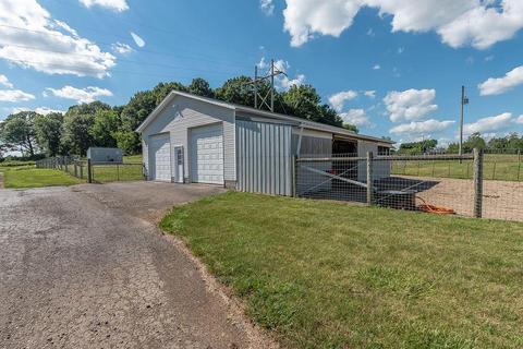 6881 Sharp Rd, Mount Vernon, OH 43050 photo 22
