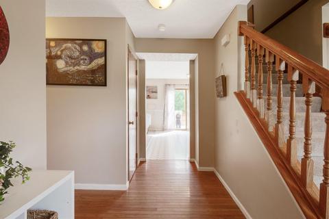 1250 Four Star Dr E, Galloway, OH 43119 photo 4