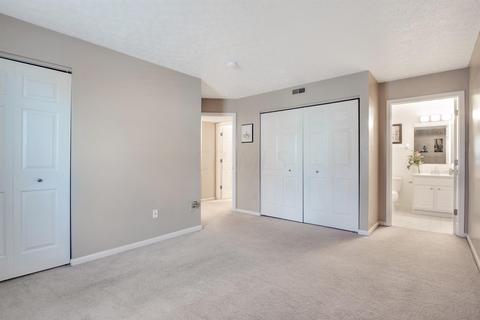 5487 Garden Rdg, Columbus, OH 43228 photo 11