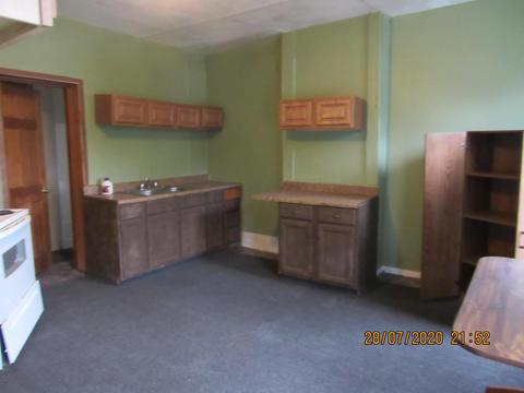 342 E Mound St, Circleville, OH 43113 photo 3