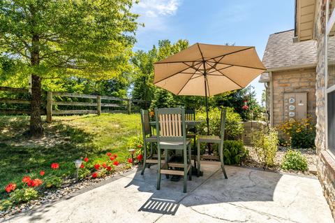 221 Stonegate Loop, Pataskala, OH 43062 photo 4