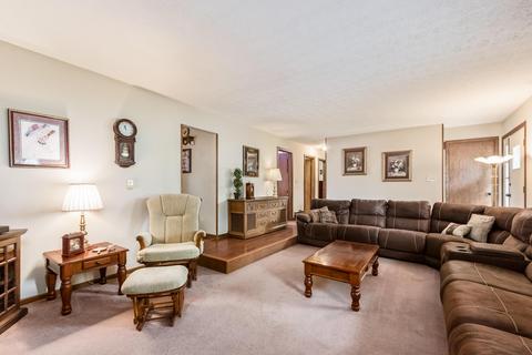 12385 Oak Dr, Orient, OH 43146 photo 5