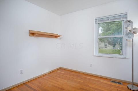 2908 N Gresham Rd, Columbus, OH 43204 photo 9
