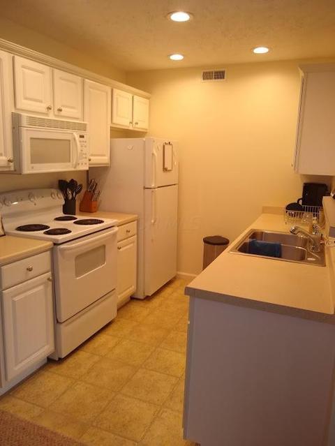 5345 Cypress Chase, Columbus, OH 43228 photo 11