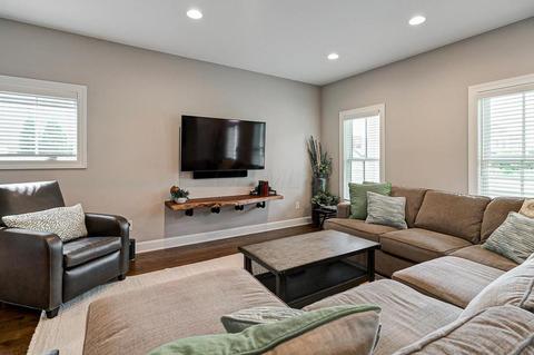 266 E 3rd Ave, Columbus, OH 43201 photo 4