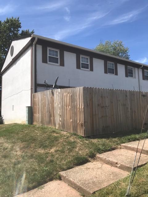 122 Beacon Run E, Columbus, OH 43228 photo 2