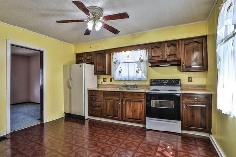 618 Renick Ave, Circleville, OH 43113 photo 6