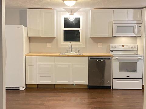 432 E Mill St, Circleville, OH 43113 photo 3