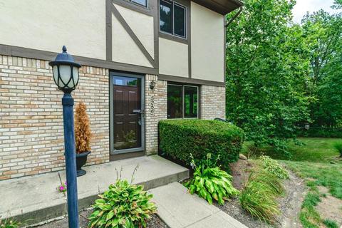 5256 Timberline Rd, Columbus, OH 43220 photo 1