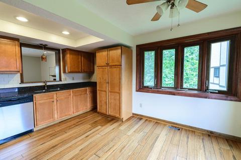 5256 Timberline Rd, Columbus, OH 43220 photo 4