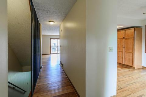 5256 Timberline Rd, Columbus, OH 43220 photo 3