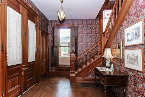 845 E High St, Springfield, OH 45505 photo 11