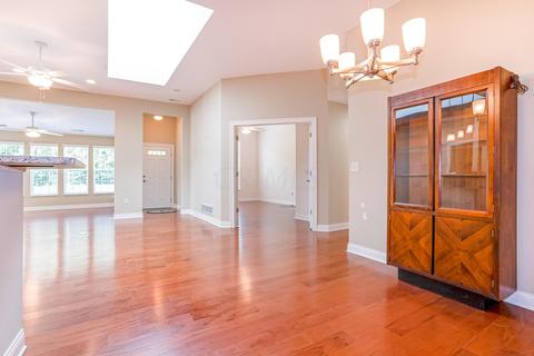 5927 Eiger Dr, Columbus, OH 43213 photo 5
