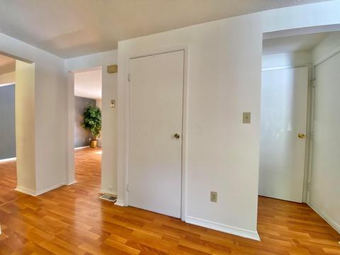 3834 Farm Brook Ln, Columbus, OH 43204 photo 18