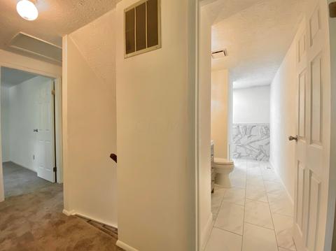 3834 Farm Brook Ln, Columbus, OH 43204 photo 26