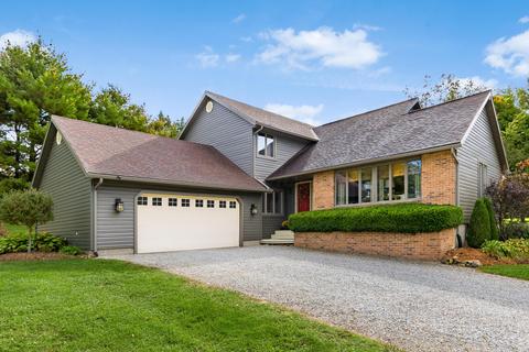 148 Squire Ln, Hebron, OH 43025 photo 2
