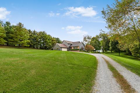 148 Squire Ln, Hebron, OH 43025 photo 1
