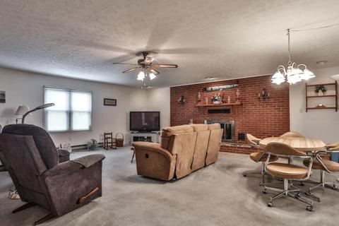 250 Sunset Dr, Circleville, OH 43113 photo 10