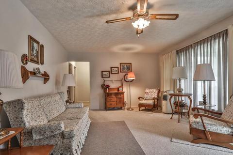 250 Sunset Dr, Circleville, OH 43113 photo 7
