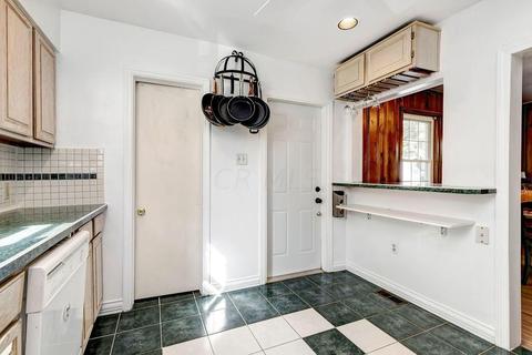 516 E Torrence Rd, Columbus, OH 43214 photo 13