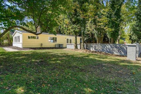 1663 Simpson Dr, Columbus, OH 43227 photo 5
