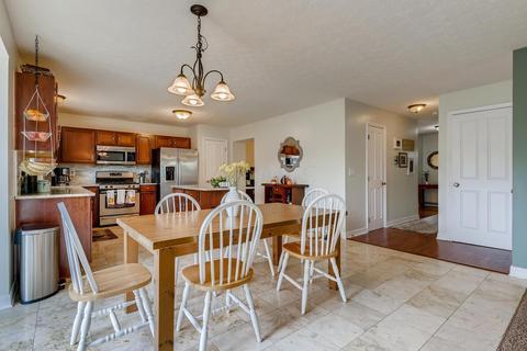 100 Cherry Tree Ct, Delaware, OH 43015 photo 8