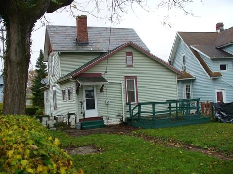 99 E Stevens St, Newark, OH 43055 photo 3