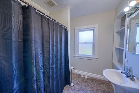 328 Walnut St, Circleville, OH 43113 photo 18