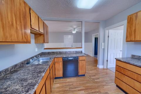 328 Walnut St, Circleville, OH 43113 photo 14