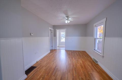 328 Walnut St, Circleville, OH 43113 photo 8