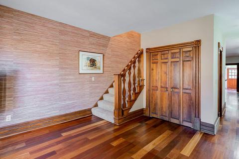 281 E Sycamore St, Columbus, OH 43206 photo 5