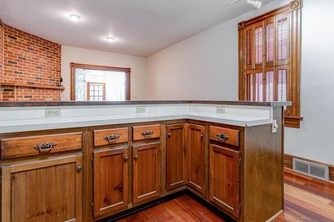 281 E Sycamore St, Columbus, OH 43206 photo 8