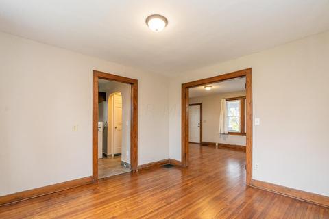 825 E 5th Ave, Columbus, OH 43201 photo 17