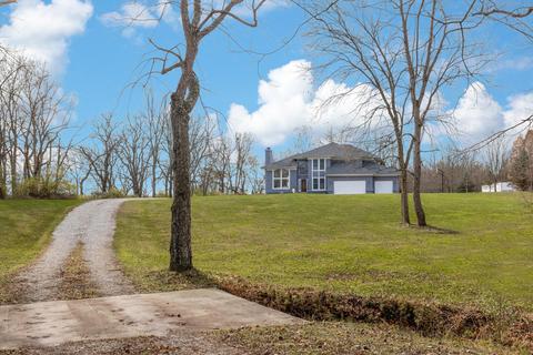 241 Waters Edge Dr, Hebron, OH 43025 photo 2