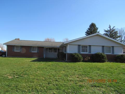 2000 Chippewa Dr, Circleville, OH 43113 photo 2