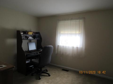 2000 Chippewa Dr, Circleville, OH 43113 photo 8
