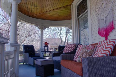 83 E South St, Jackson, OH 45640 photo 2