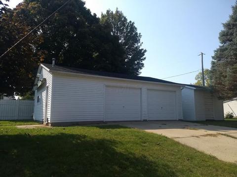 409 N Isabella St, Springfield, OH 45504 photo 2